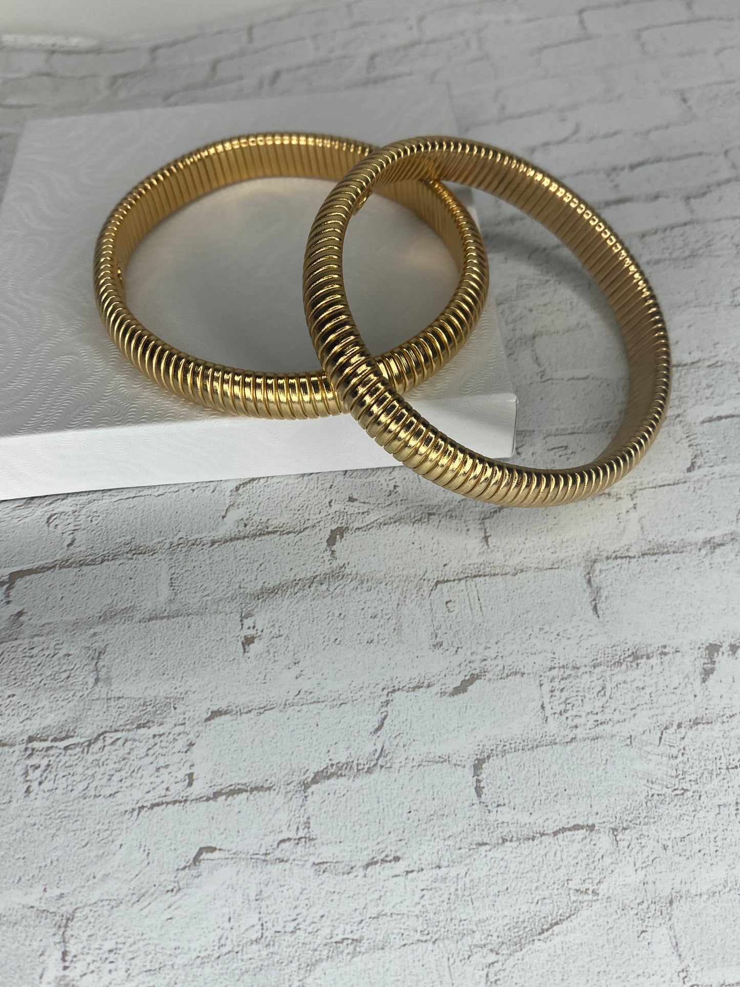 Thick stretch gold plated bangle (2 pieces)
