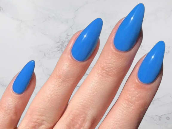 Blue almond shaped acrylic nails