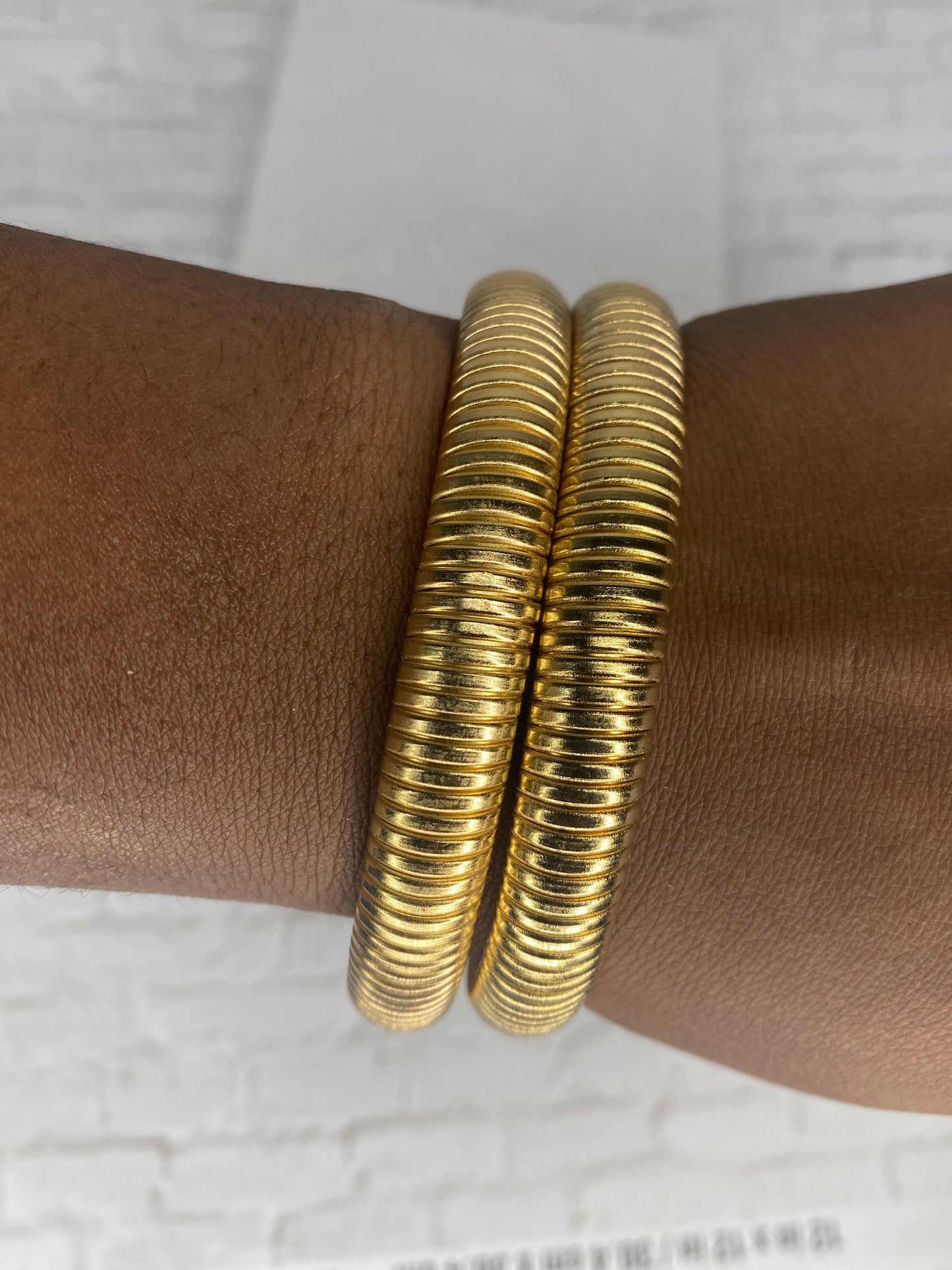 Thick stretch gold plated bangle (2 pieces)