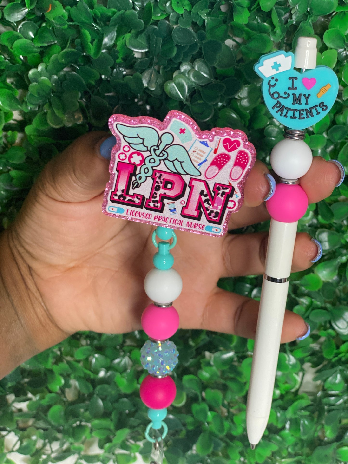 Lpn blue and pink beaded reel and pen set