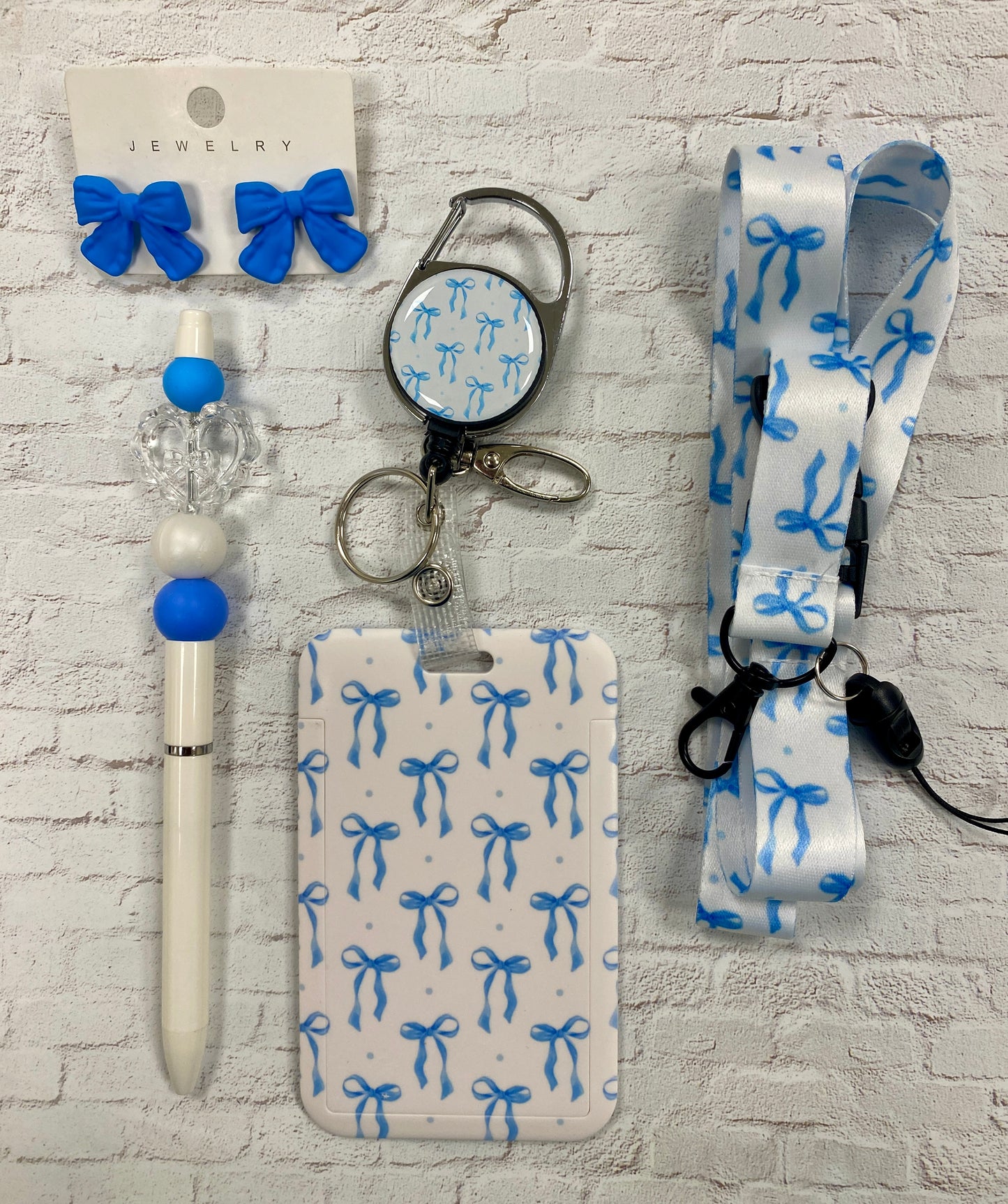 Blue and white bow these badge buddy & pen combo