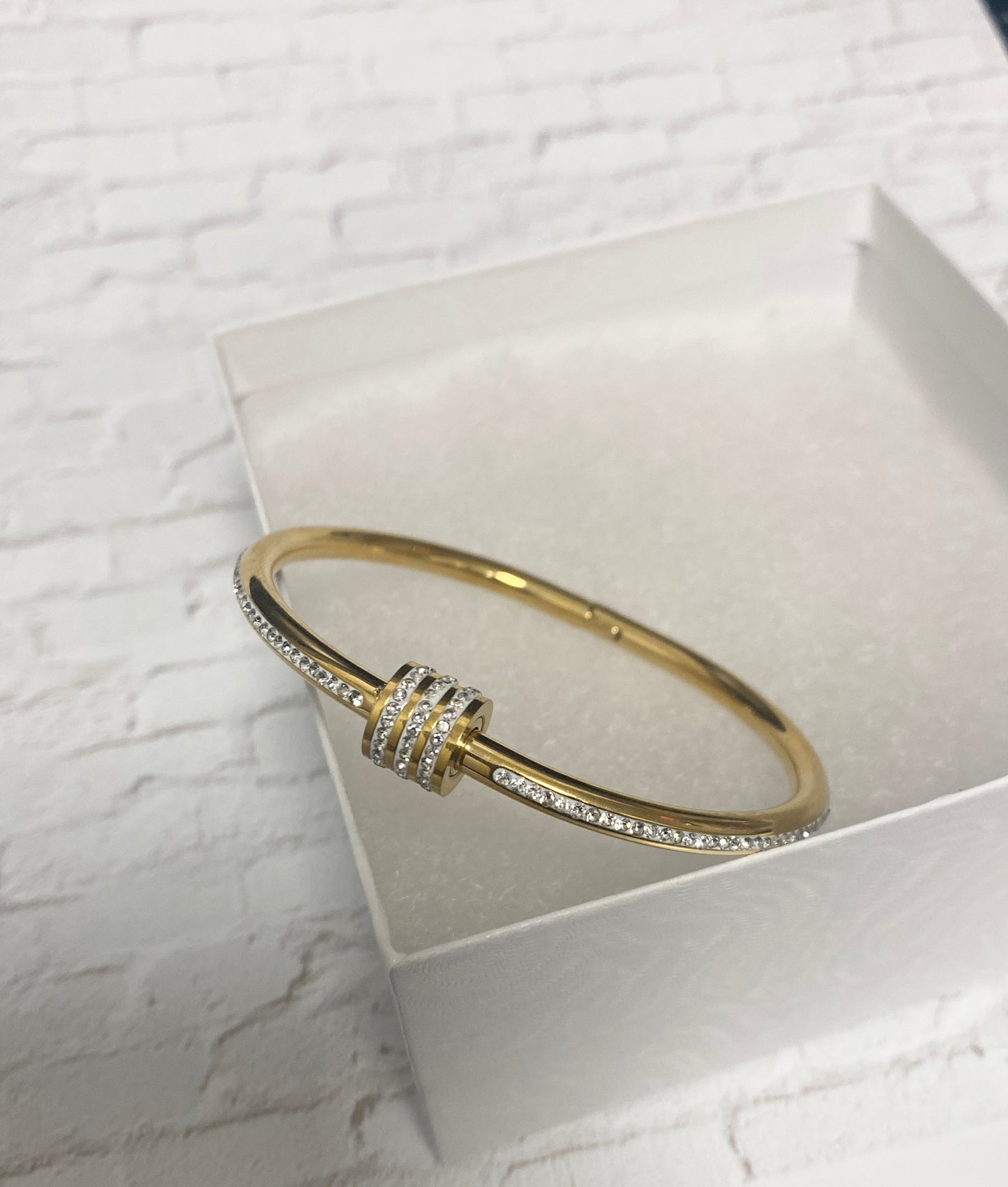 Gold plate rhinestone bangle