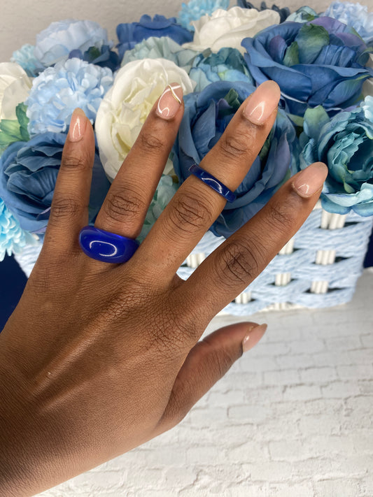 Oval shaped blue acrylic ring set