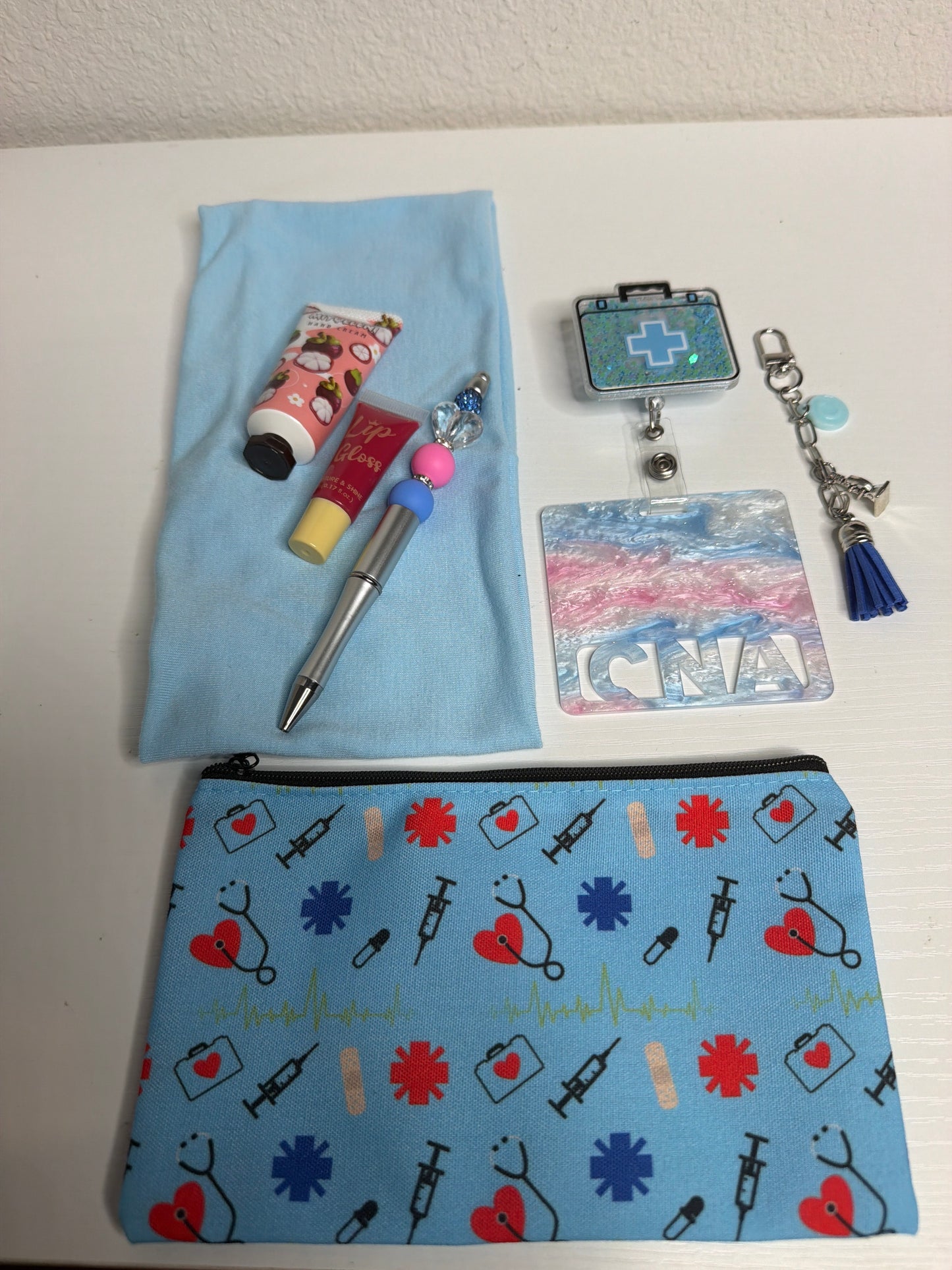 Blue shaker badge reel cna set