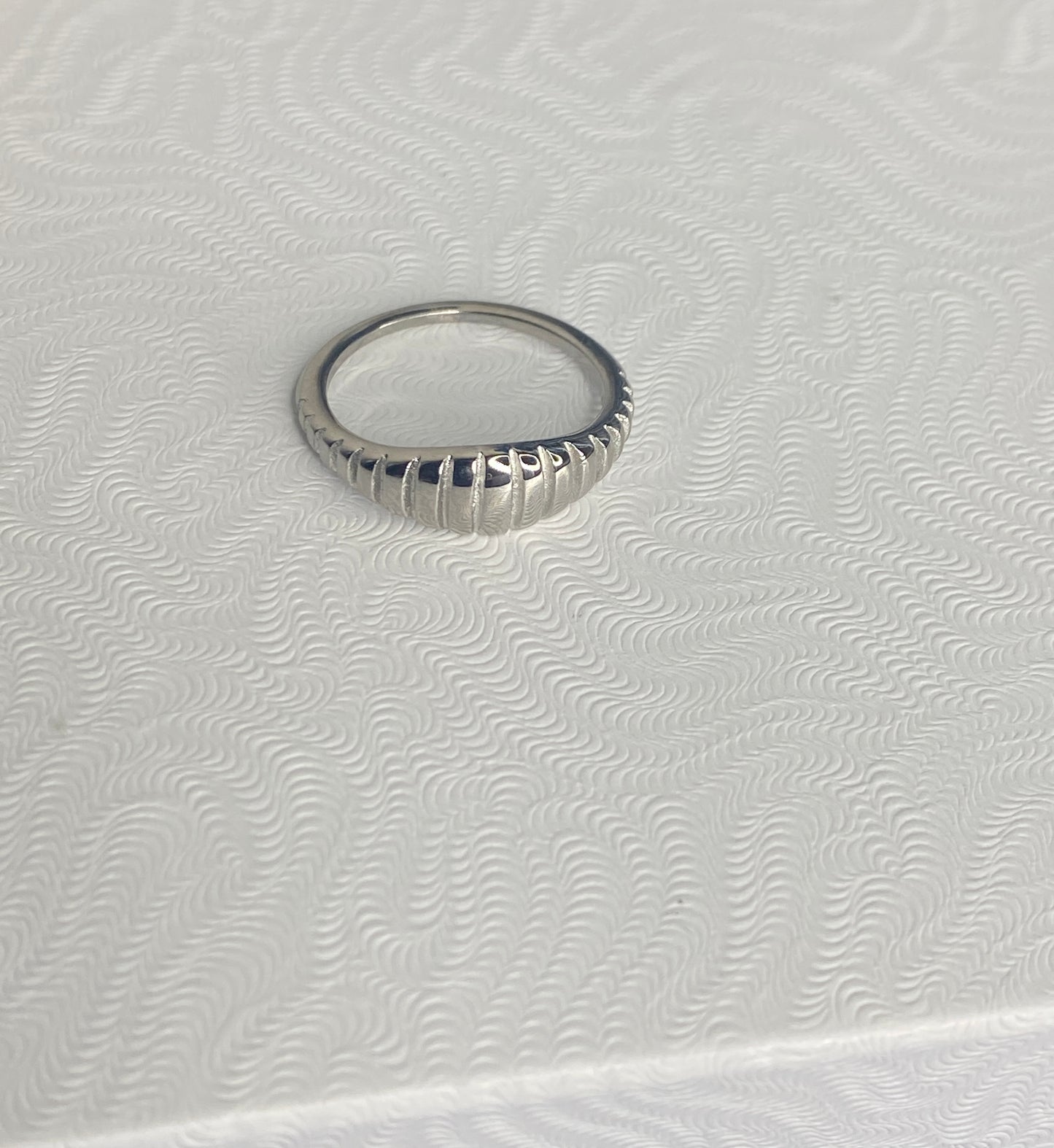 Silver plated line engraved ring