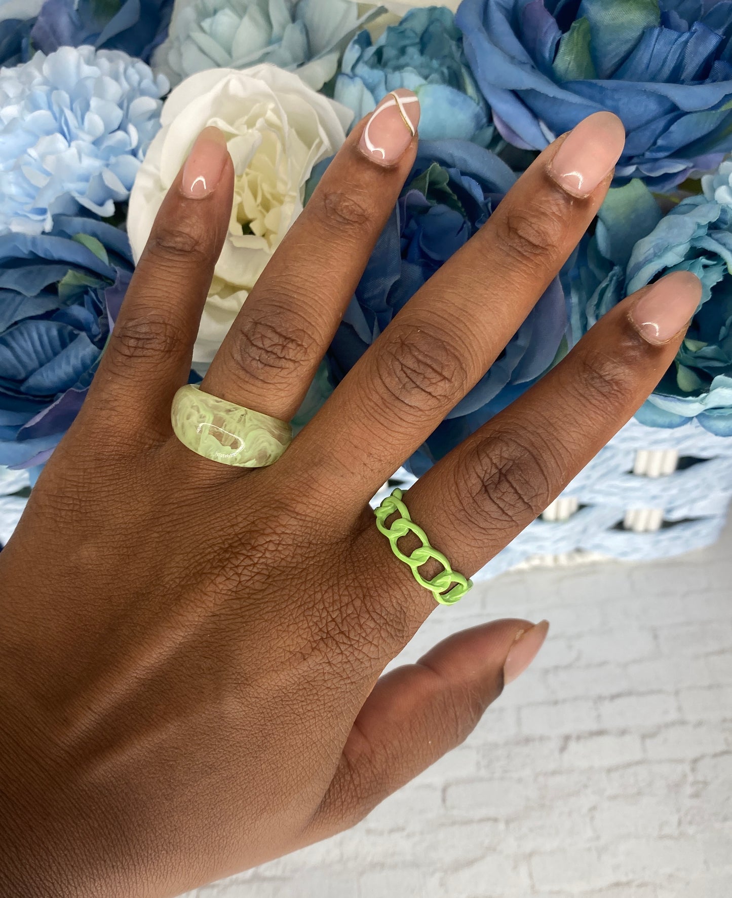 Green acrylic ring set