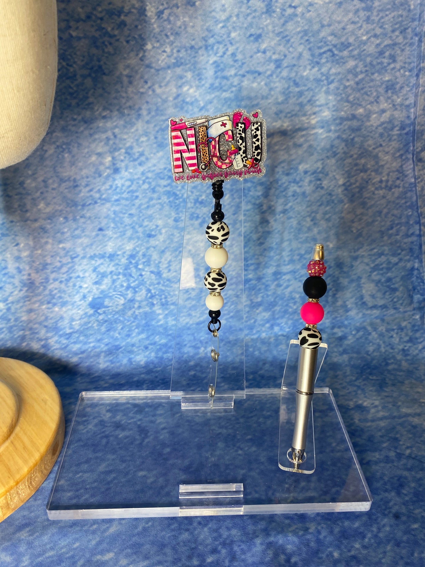 Cow badge reel & pen combo